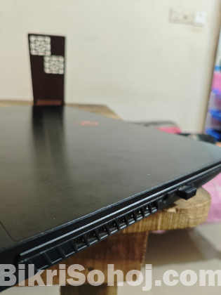 MSI GF63 THIN 11UC Gaming laptop